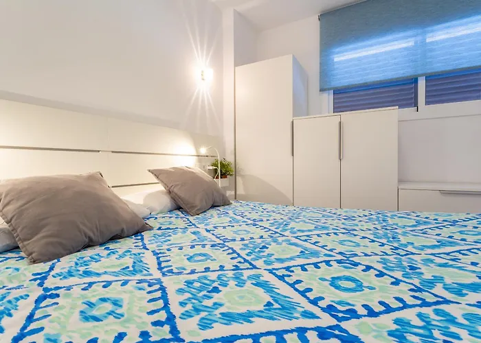 Maritim Navy Sea View Wifi דירה סאלו